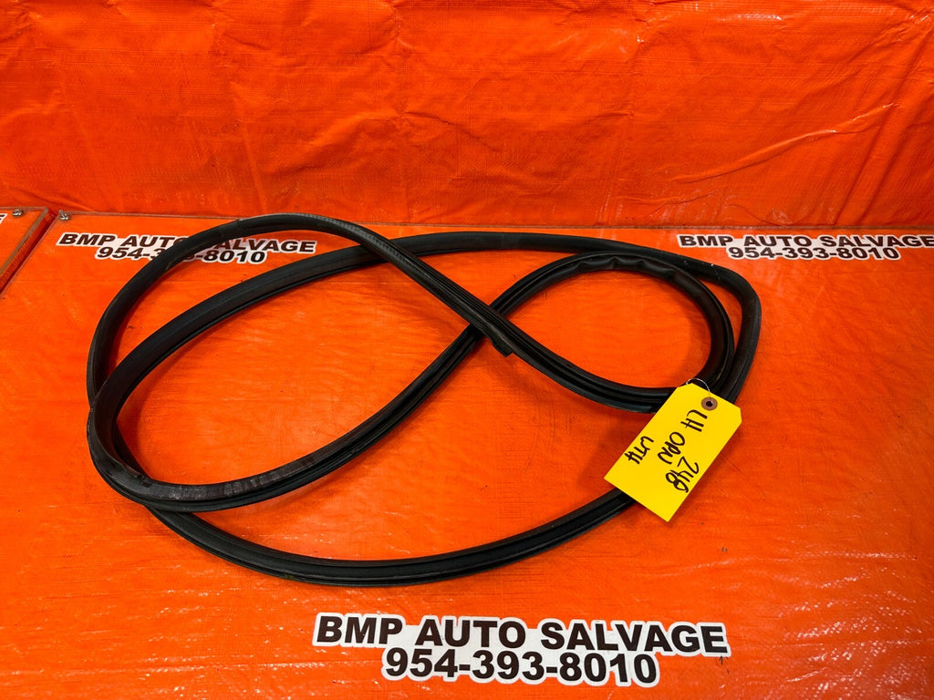 08 15 INFINITI G37 Q60 2D COUPE CHASSIS TO DOOR OPEN TRIM WEATHER STRIP LEFT 2480