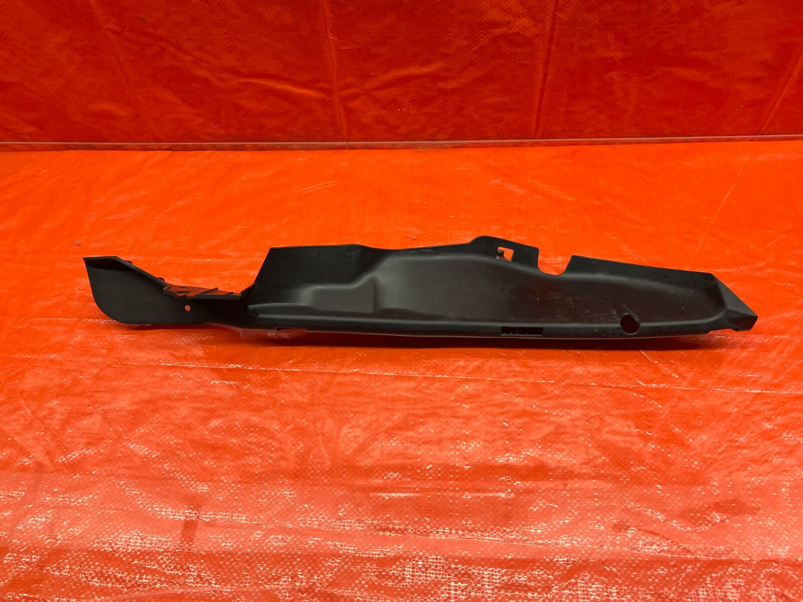 06 11 HONDA CIVIC SI   UNDER HOOD FENDER TRIM   PASSENGER RIGHT SIDE   OEM OE7
