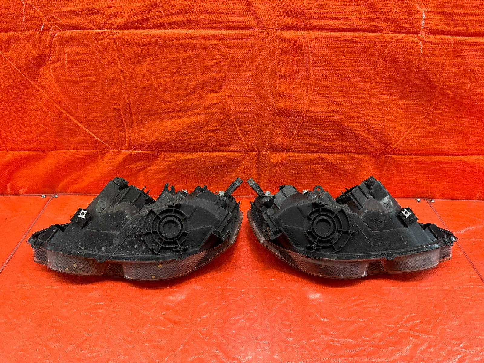 02 04 ACURA RSX   AFTERMARKET BRAND BLACK HOUSING HEADLIGHTS   LEFT & RIGHT #18319