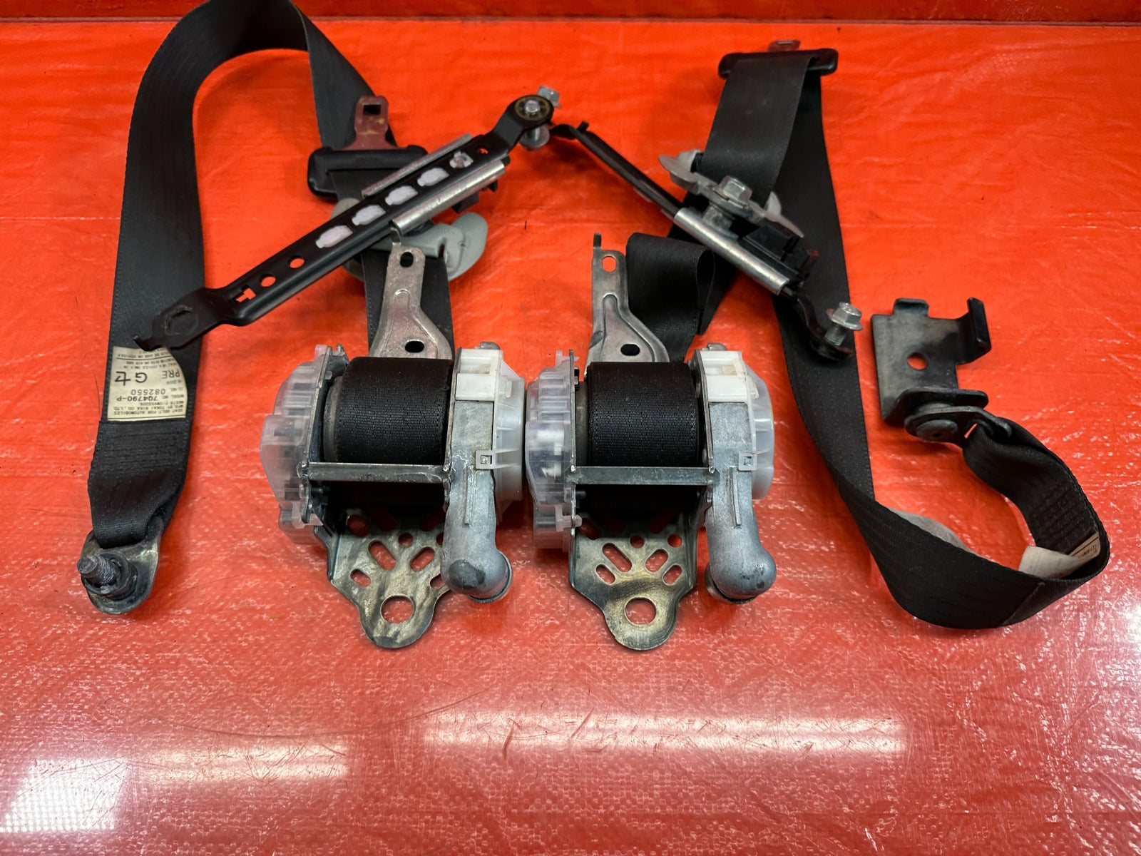 08 09 LANCER EVOLUTION X EVO 10   LEFT & RIGHT FRONT SEAT BELTS   OEM OE #2146