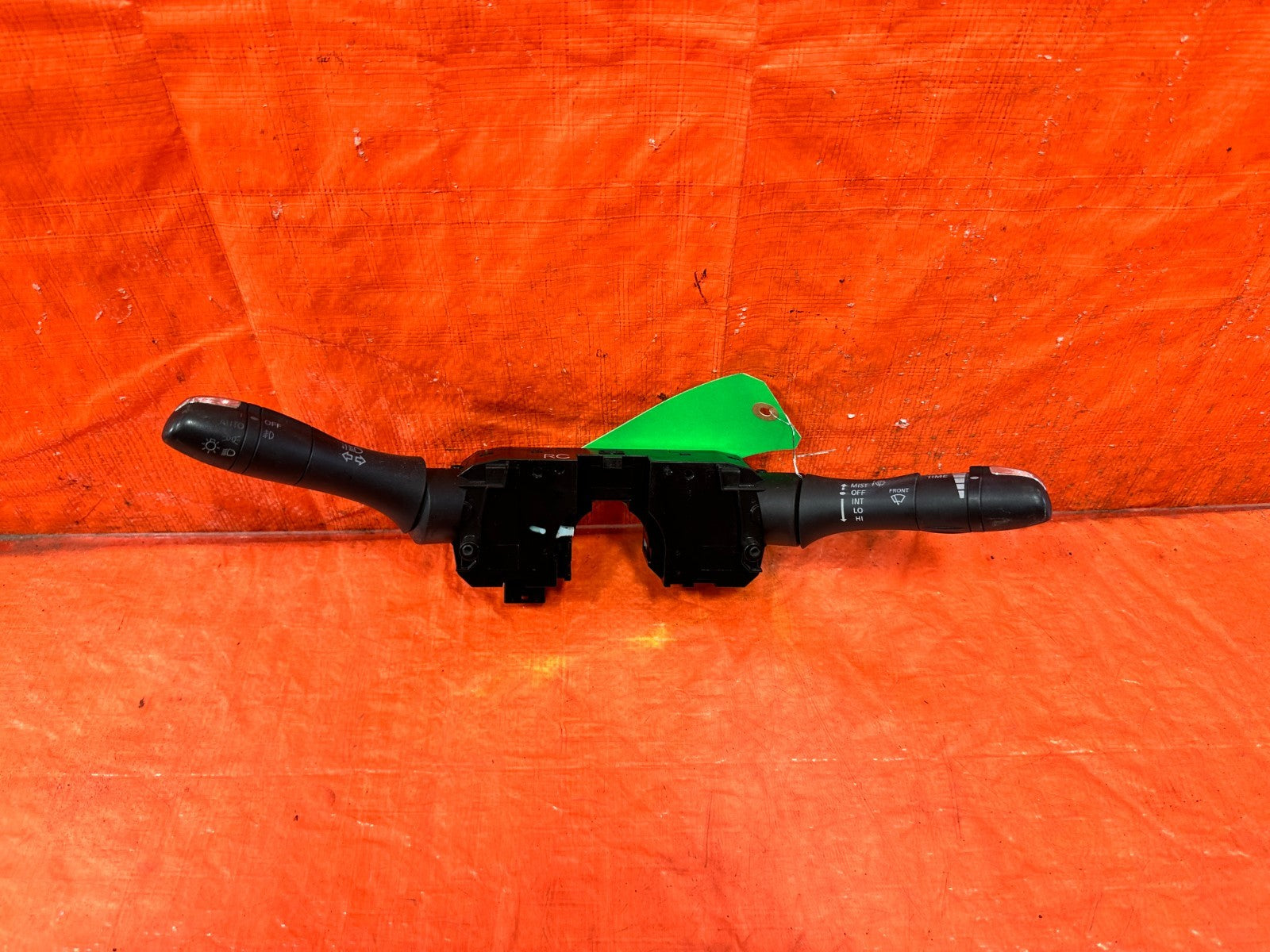 08 13 INFINITI G37 COUPE & CONVERTIBLE   HEADLIGHT AND WIPER COMBINATION SWITCH0
