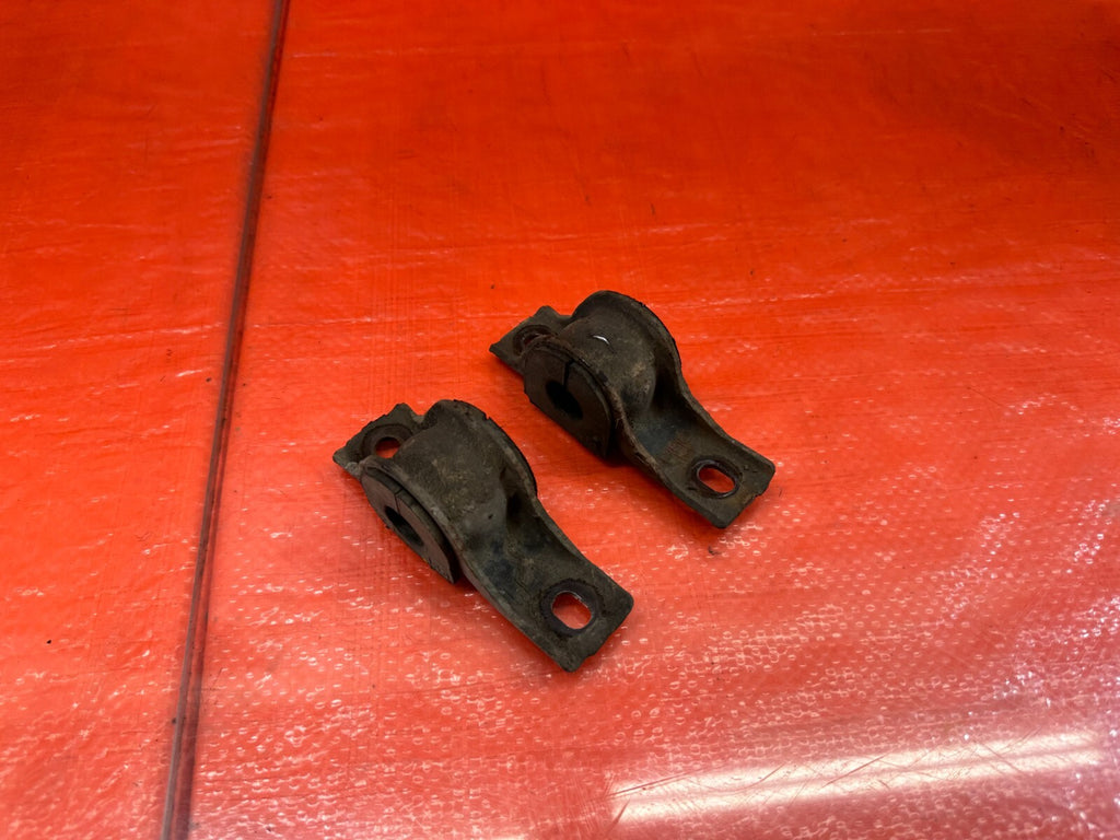 02 05 HONDA CIVIC SI EP3 HATCH REAR SWAY BAR MOUNTING BRACKET & BUSHINGS OEM 2130