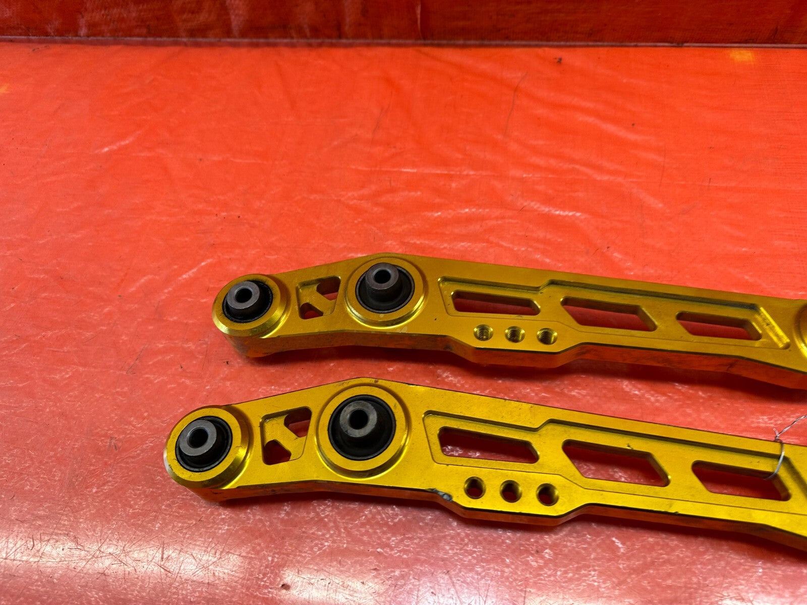 92 94 HONDA CIVIC   TRUHART REAR LOWER CONTROL ARMS   LEFT & RIGHT   GOLD   #2358