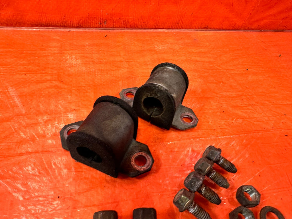 90 93 MAZDA MX 5 MIATA FRONT SWAY STABILIZER BRACKETS W BOLTS & BUSHINGS OEM 2678