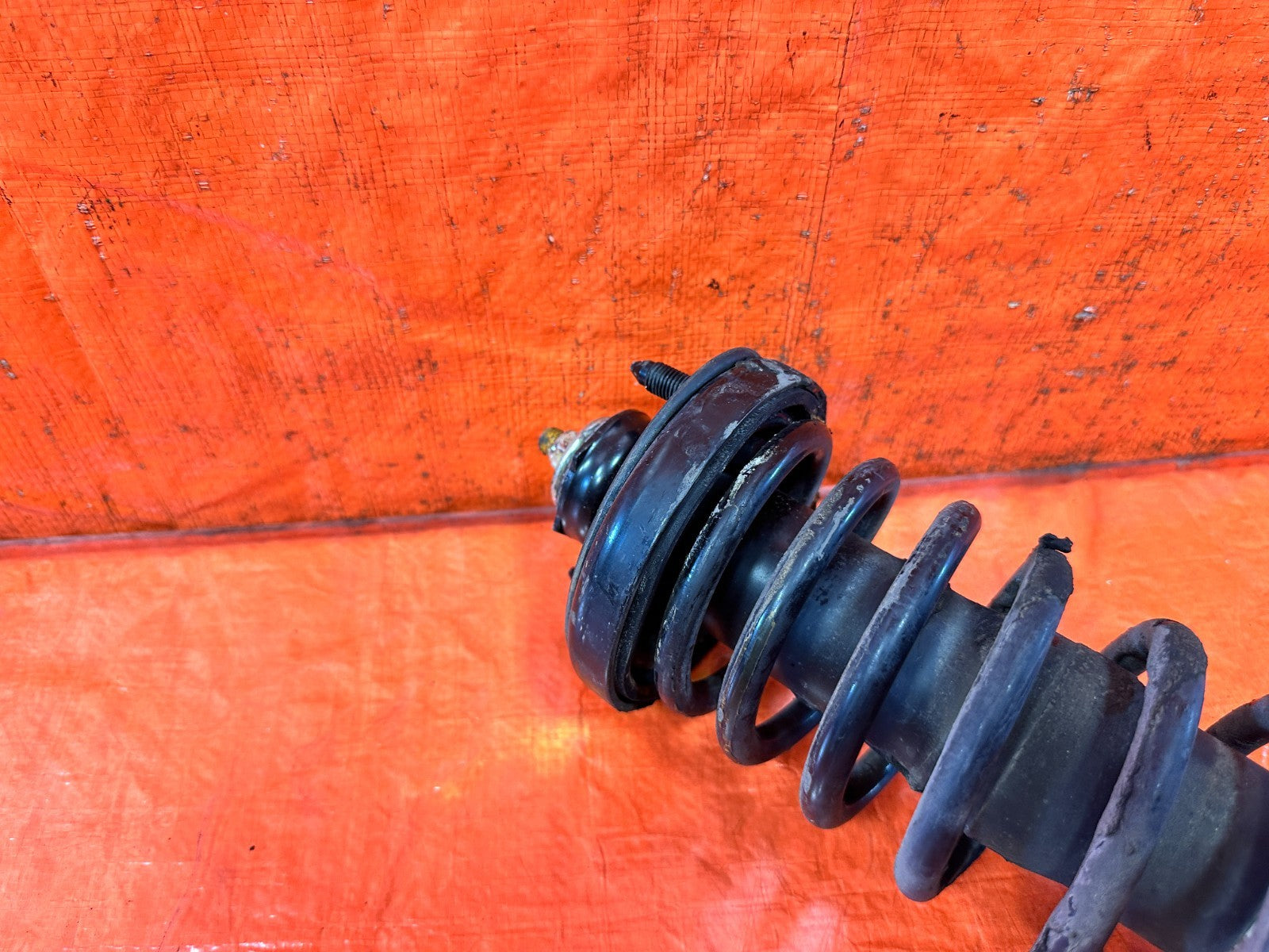 90 91 HONDA CIVIC HATCHBACK REAR SHOCKS & SPRINGS LEFT AND RIGHT FACTORY OEM 3257