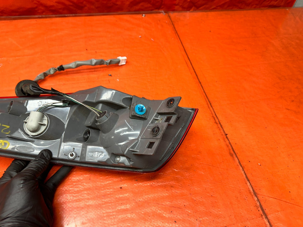 14-17 INFINITI Q50 4D 3.7L 3.0T LEFT OUTER QUARTER MOUNTED TAIL LIGHT OEM #Q5011