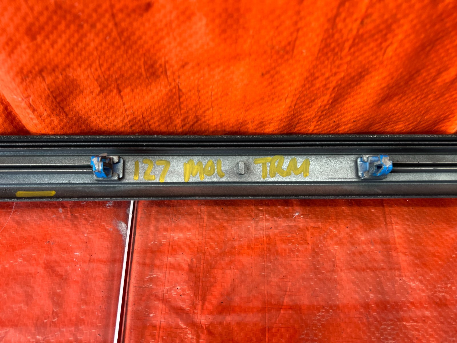 96 00 HONDA CIVIC   SEDAN   DOOR MOLDING IMPACT STRIP   LEFT FRONT SIDE OEM #1279