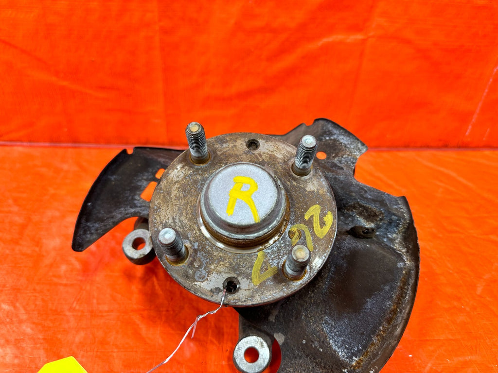 90 93 MAZDA MX 5 MIATA PASSENGER RIGHT FRONT SPINDLE KNUCKE HUB NON ABS OEM #2674