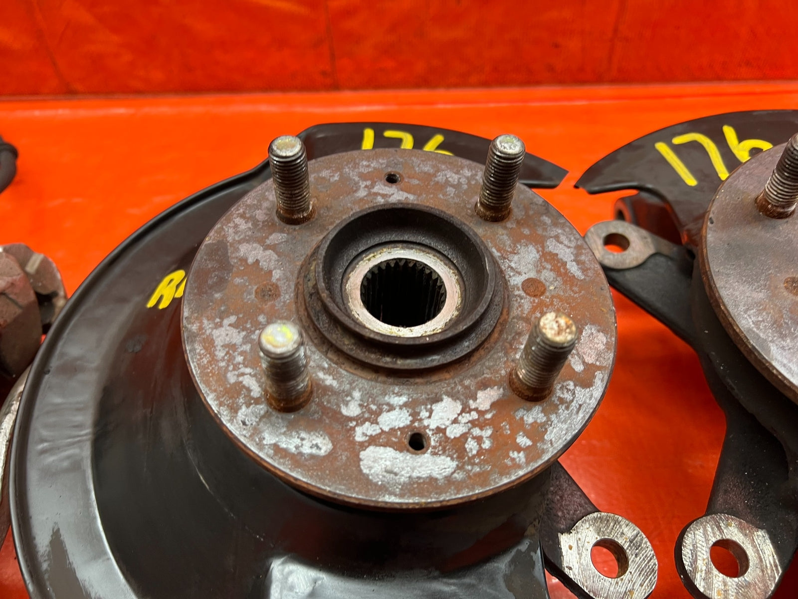 EP3 HONDA CIVIC SI   4x100 FRONT SPINDLE KNUCKLE CONVERSION   LEFT RIGHT OEM 17613
