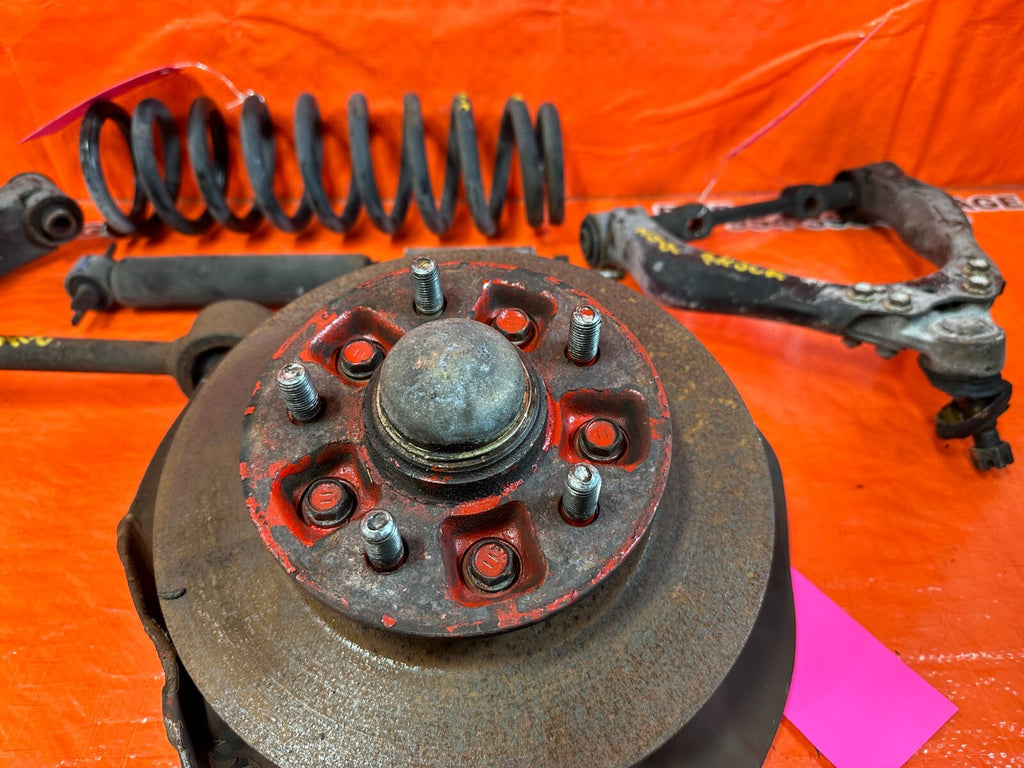 96 00 TOYOTA TACOMA   2.4L   MANUAL ONLY   RIGHT FRONT SPINDLE W/ CONTROL ARMS4