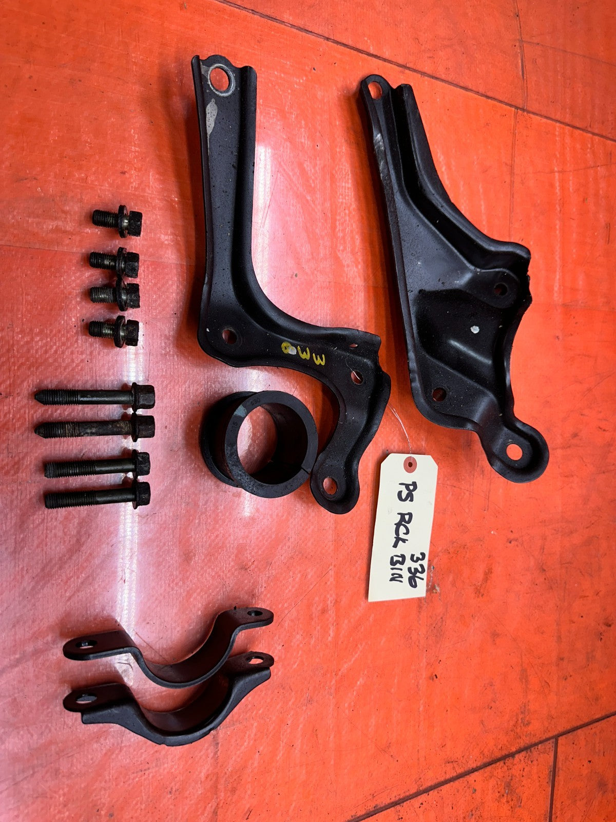 97-01 HONDA PRELUDE 2.2L POWER STEERING RACK PINION MOUNT BRACKET SET OEM #3364