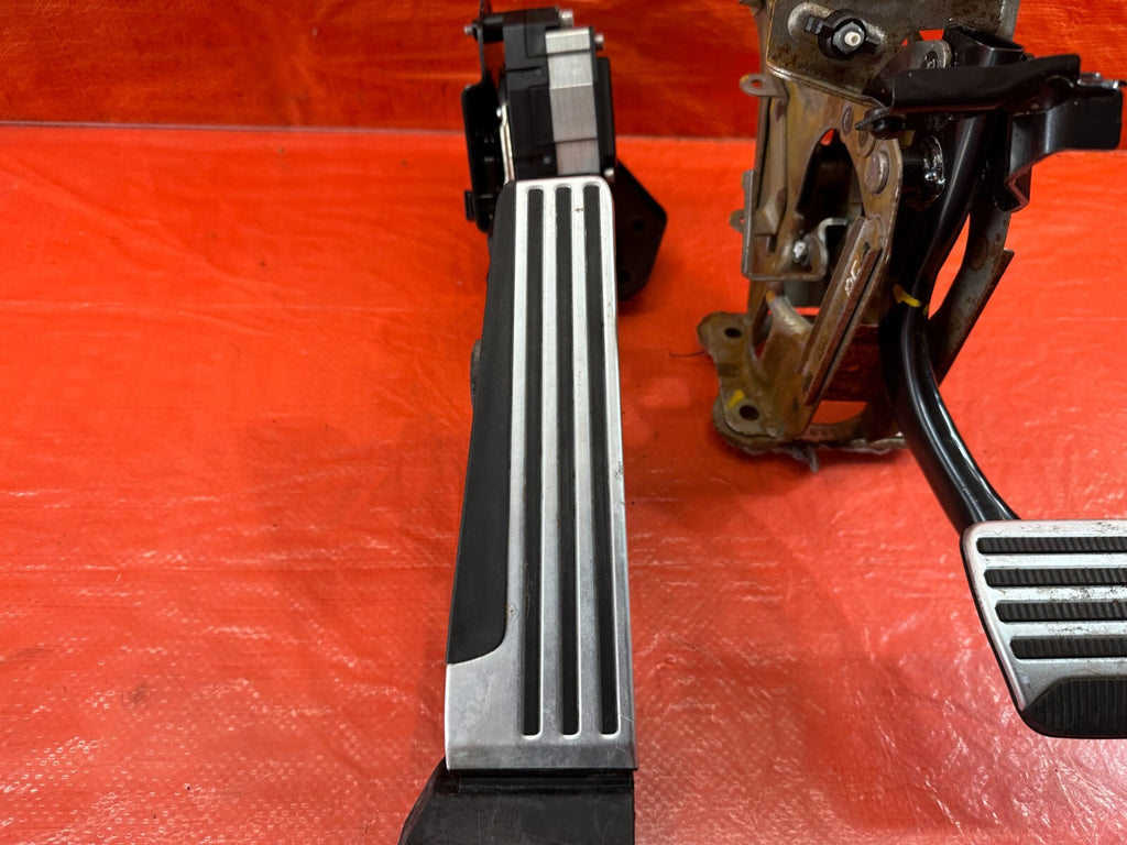 14 19 INFINITI Q50   ADAPTIVE STEERING   ACCELERATOR GAS & BRAKE PEDAL OEM #2223