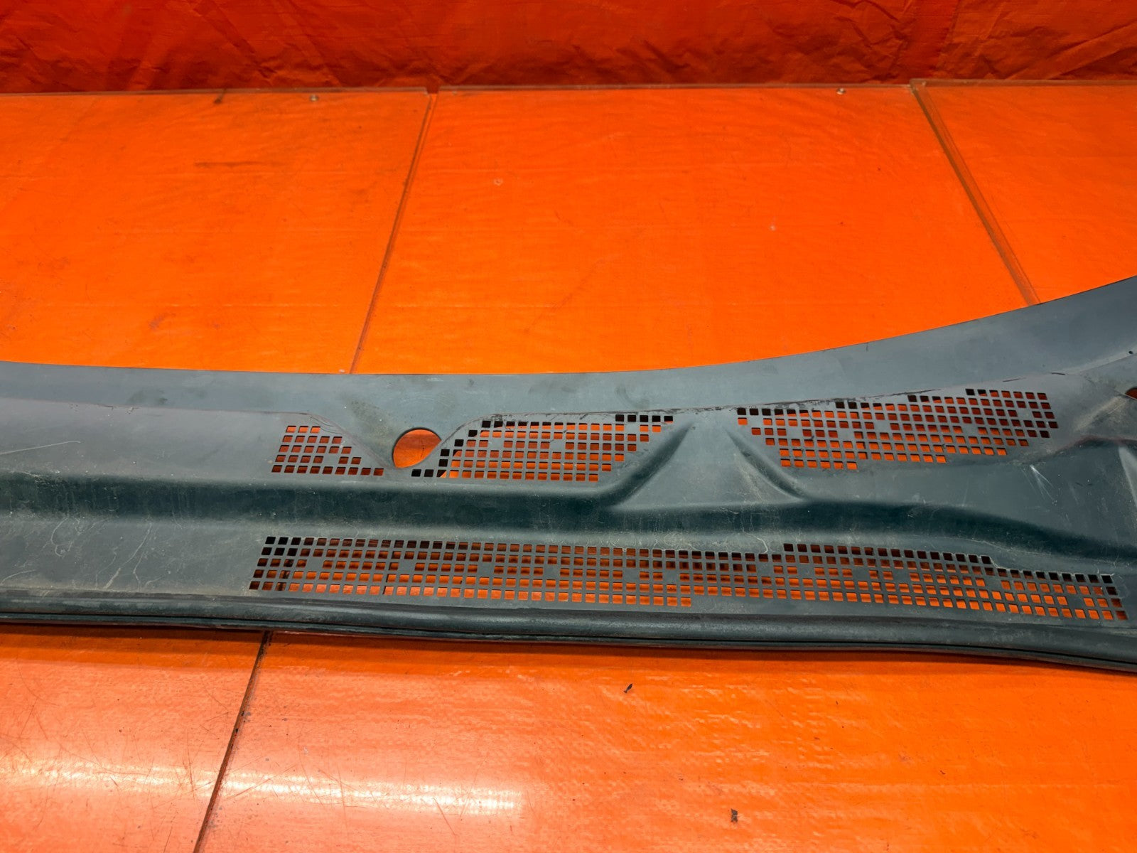 97 01 HONDA PRELUDE 2.2L FRONT WINDSHIELD WIPER COWL VENT COVER PLASTIC OEM #3367