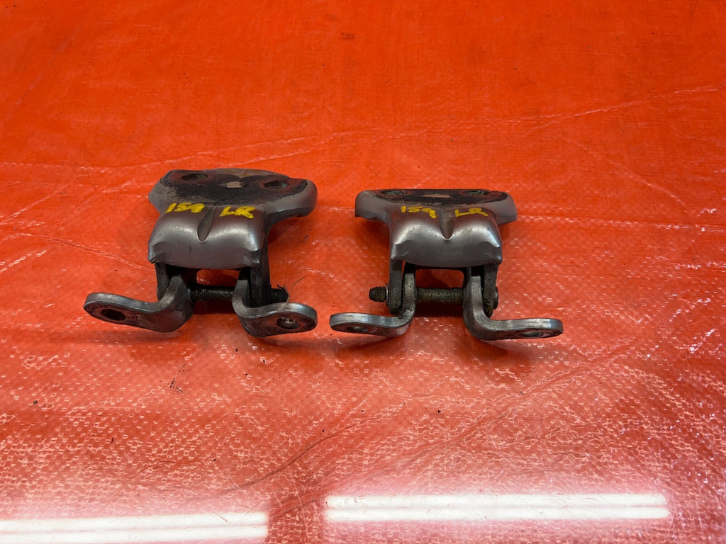 90 01 ACURA INTEGRA SEDAN 4D   DOOR HINGE SET UPPER & LOWER   LEFT REAR OEM #1598