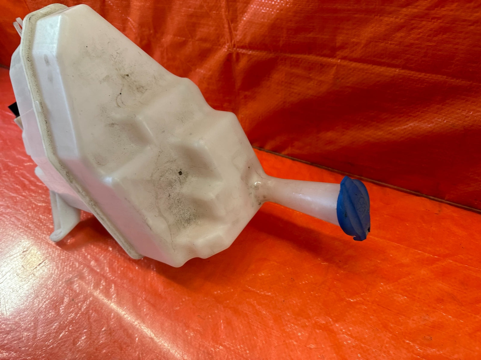13 16 HYUNDAI GENESIS COUPE WINDSHIELD WIPER FLUID RESERVOIR TANK W/ MOTORS #2195