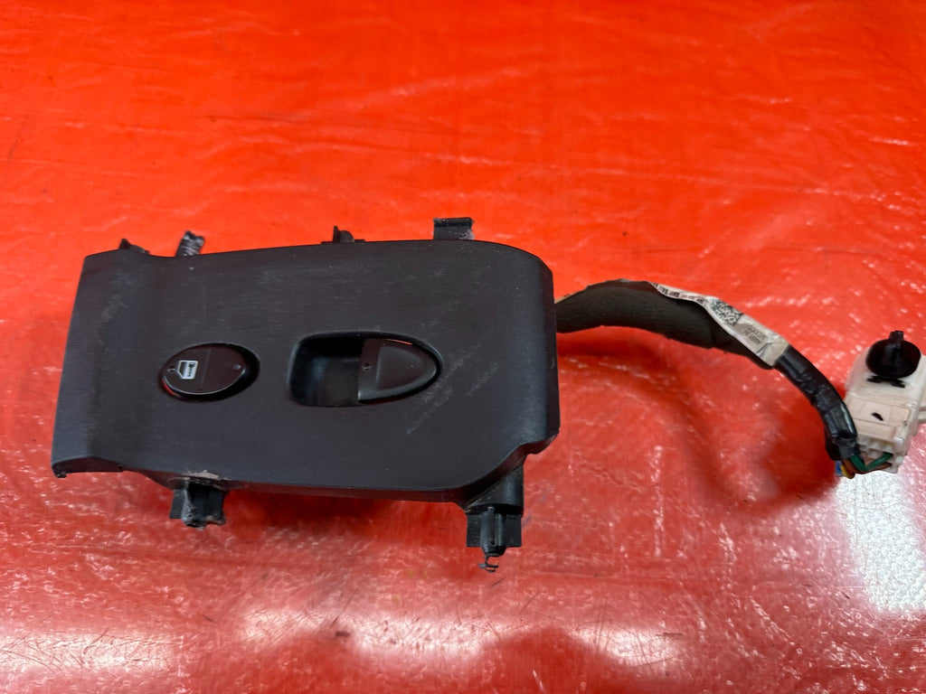 06 11 CIVIC 2D COUPE   WINDOW SWITCH   PASSENGER RIGHT SIDE   OEM FACTORY #1945