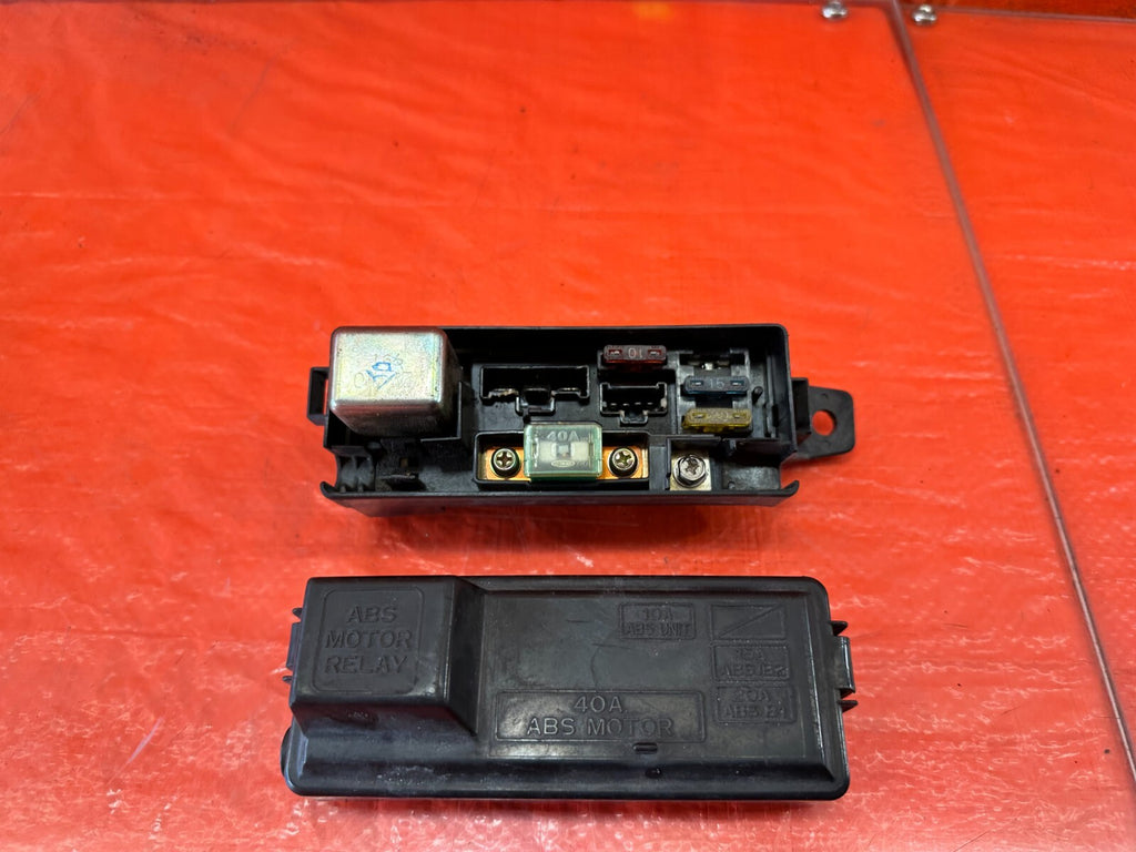94 01 ACURA INTEGRA   ABS PUMP MODULE FUSE BOX   OEM   38230 ST5 003   #2292