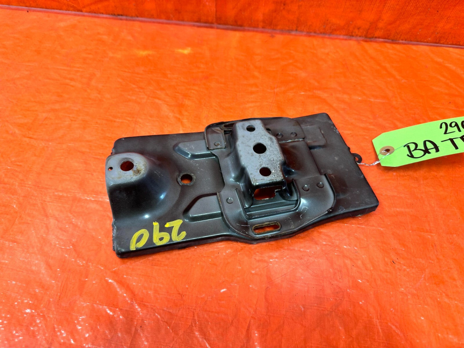 00 09 HONDA S2000   BATTERY TRAY MOUNTING BRACKET W/ TIE DOWN   OEM FACTORY #2902