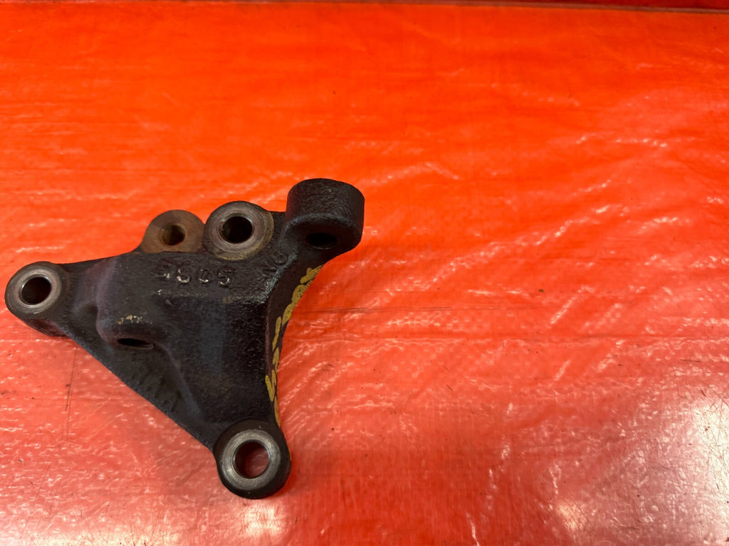 04 08 ACURA TSX   K24A2   ENGINE MOTOR POST MOUNT MOUNTING BRACKET   OEM   2056