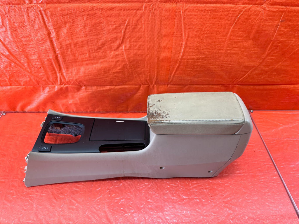04 08 ACURA TSX   ARM REST / CENTER CONSOLE STORAGE COMPARTMENT BIN TAN OEM #1960