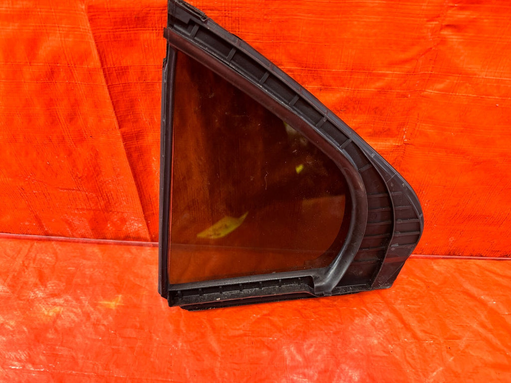 04 08 ACURA TSX   PASSENGER RIGHT REAR   DOOR VENT GLASS   OEM FACTORY #2756
