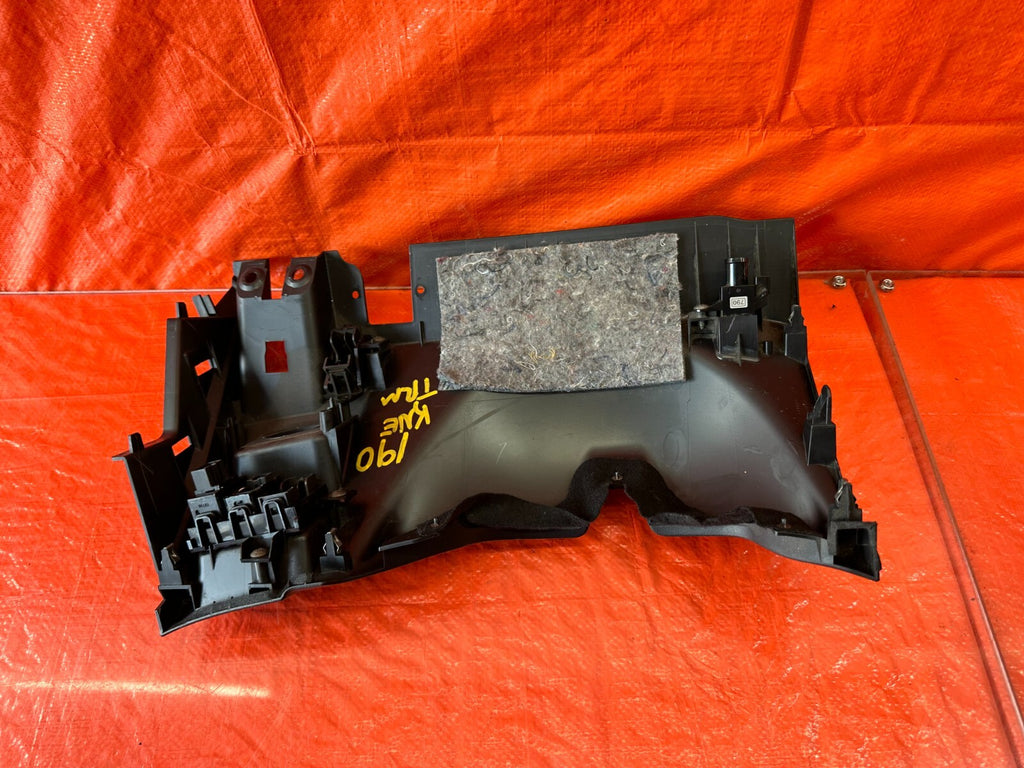 08 15 INFINITI G37 Q60 COUPE   KNEE TRIM UNDER STEERING COLUMN LOWER COVER   1909