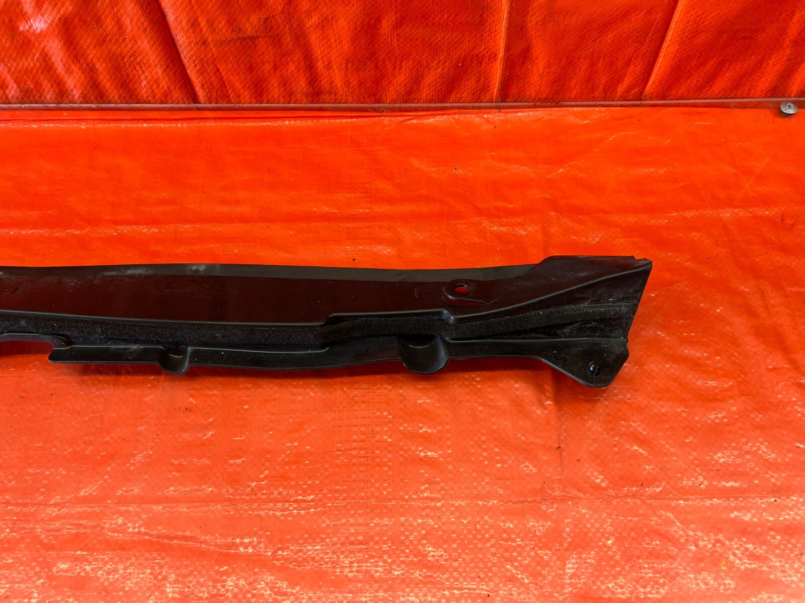 09 14 ACURA TSX   PASSENGER RIGHT FRONT LOWER FENDER TRIM   OEM #1584
