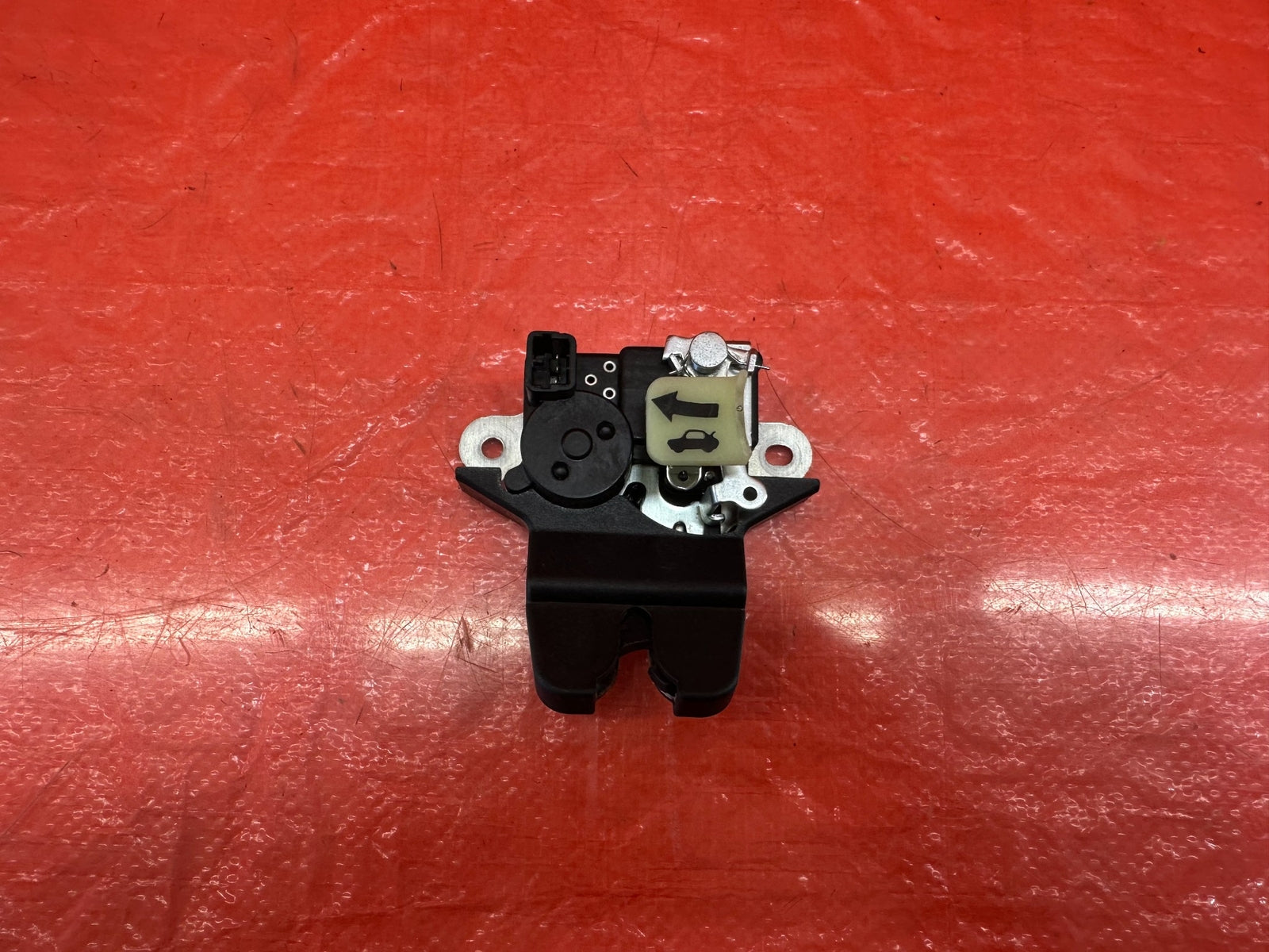 10 16 HYUNDAI GENESIS COUPE   TRUNK RELEASE LOCK LATCH ACTUATOR   OEM #2198