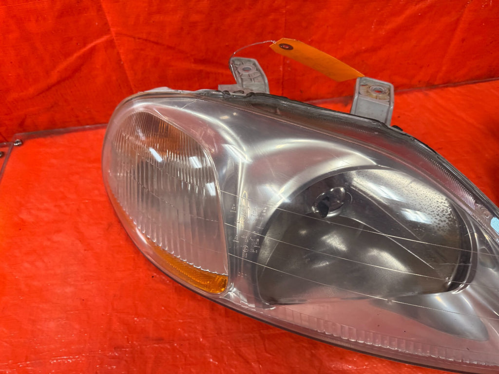 96 98 HONDA CIVIC   LEFT AND RIGHT FACTORY HEADLIGHTS HEADLAMPS   OEM OE #WEAR!9