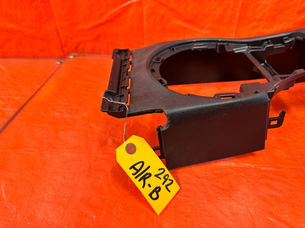 13 20 SUBARU BRZ   ARM REST / CENTER CONSOLE STORAGE COMPARTMENT   OEM #2921