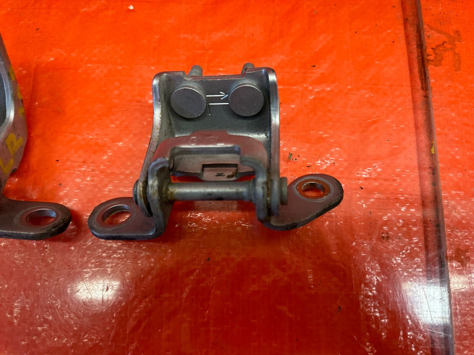 04 08 ACURA TSX   DRIVER LEFT REAR   DOOR HINGE SET UPPER LOWER   OEM #2095