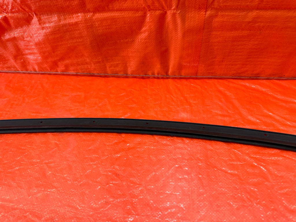 14 18 INFINITI Q50   DRIVER LEFT FRONT   LOWEER DOOR WEATHER STRIP   OEM #18512