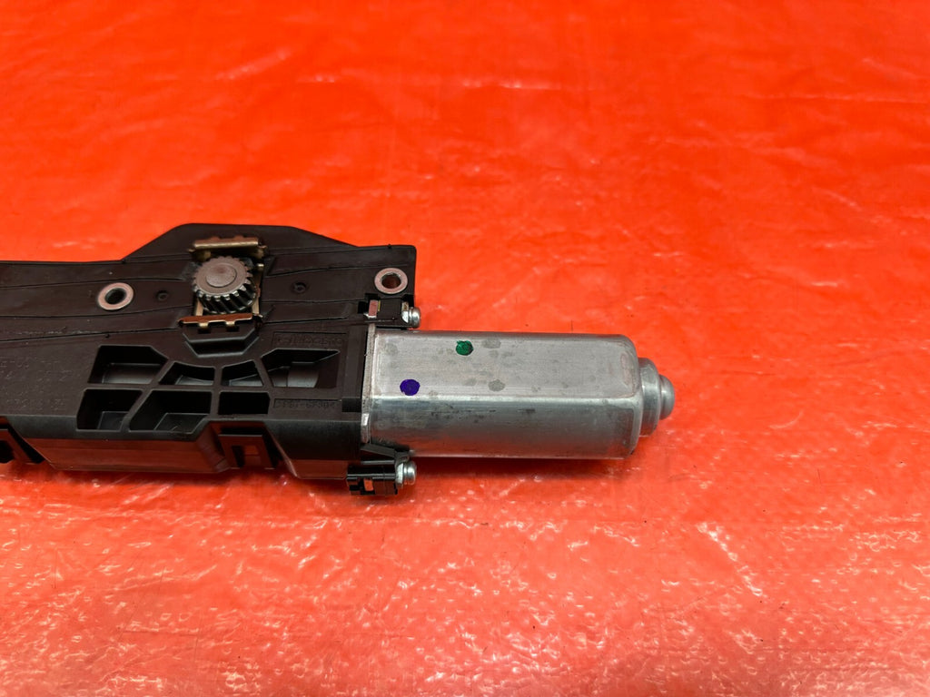 15 21 SUBARU WRX & STI   SUNROOF MOONROOF SLIDING ROOF MOTOR   OEM FACTORY #1826