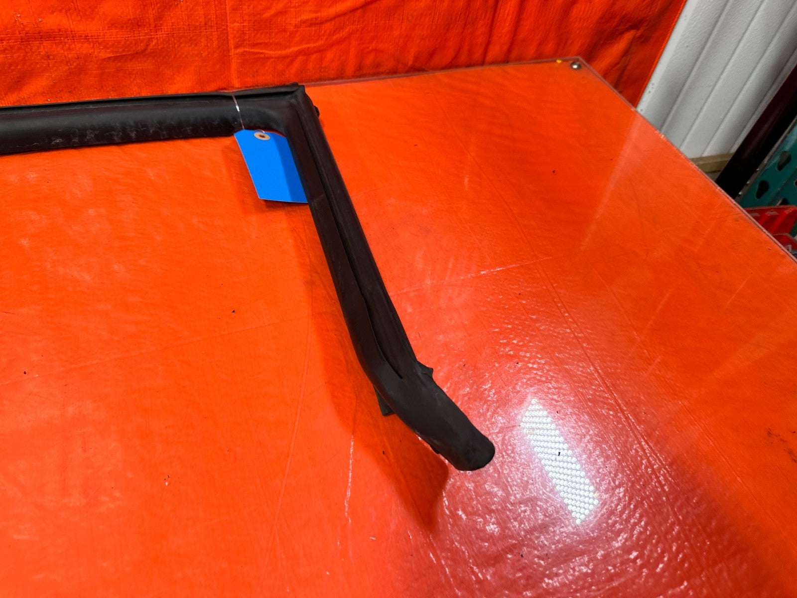08 15 INFINITI G37 & Q60 COUPE   DRIVER LEFT   UPPER WEATHER STRIP RUBBER OEM4