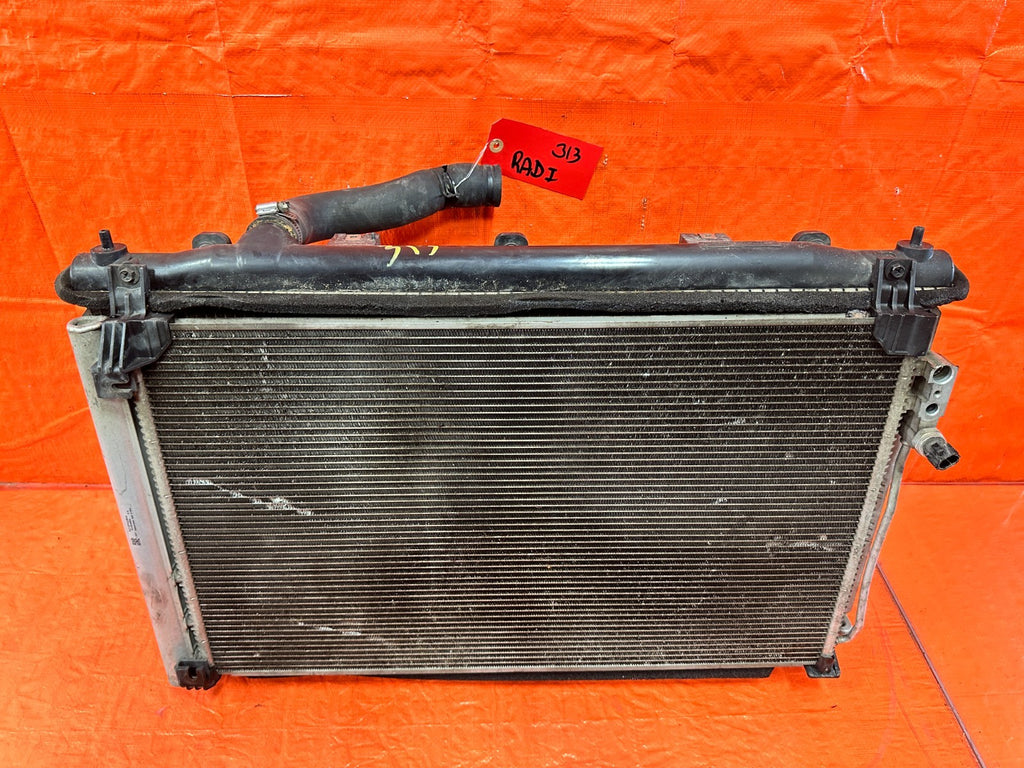 14 15 INFINITI Q50 3.7L   RADIATOR W/ COOLING FANS   OEM FACTORY OE #3130
