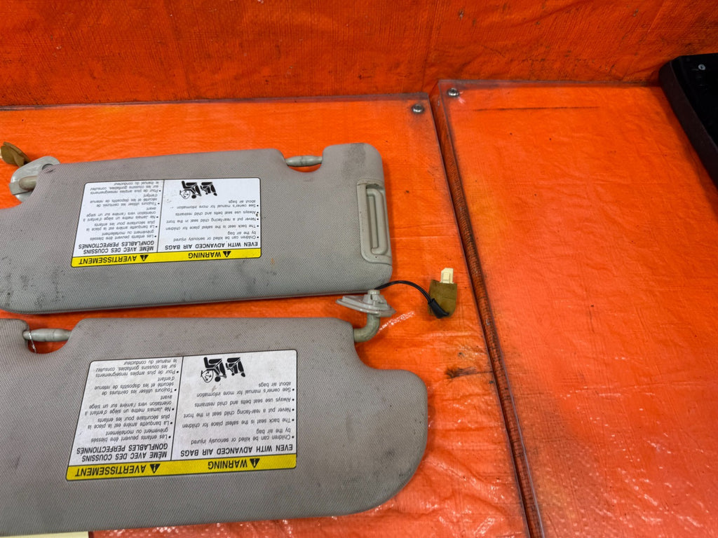 08 15 INFINITI G37 & Q60 2D COUPE   LEFT AND RIGHT SUN VISORS PAIR SET   OEM 3281