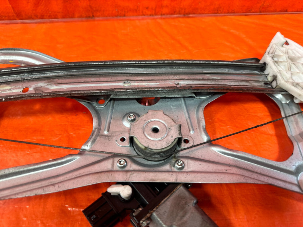 06 11 HONDA CIVIC SEDAN 4 DOOR PASSENGER RIGHT FRONT WINDOW REGULATOR OEM #2827