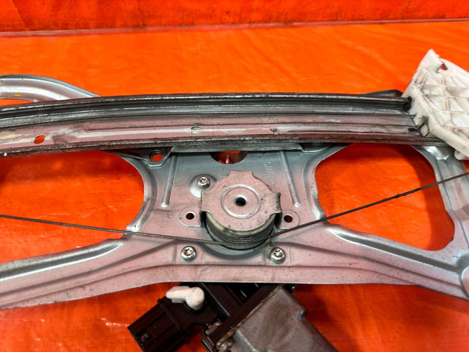 06 11 HONDA CIVIC SEDAN 4 DOOR PASSENGER RIGHT FRONT WINDOW REGULATOR OEM #2827