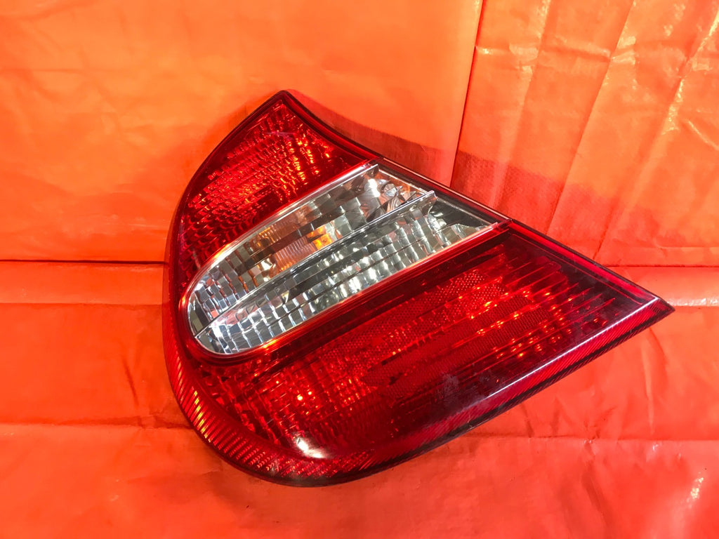 OEM 2002 02 TOYOTA CAMRY DRIVER LEFT TAIL LIGHT LAMP L LH0