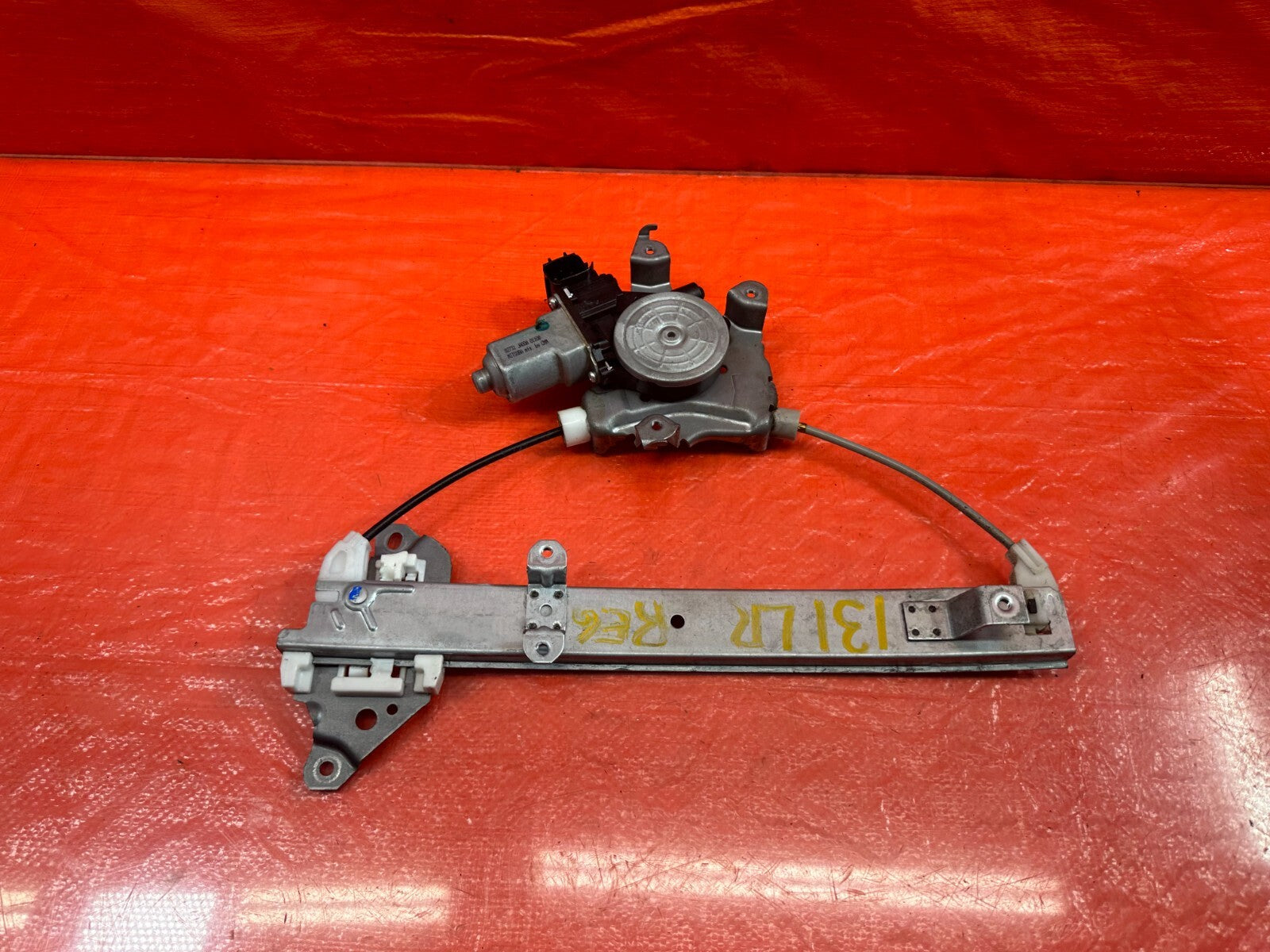 14 20 INFINITI Q50   DRIVER LEFT REAR   WINDOW REGULATOR W/ MOTOR   OEM #1310