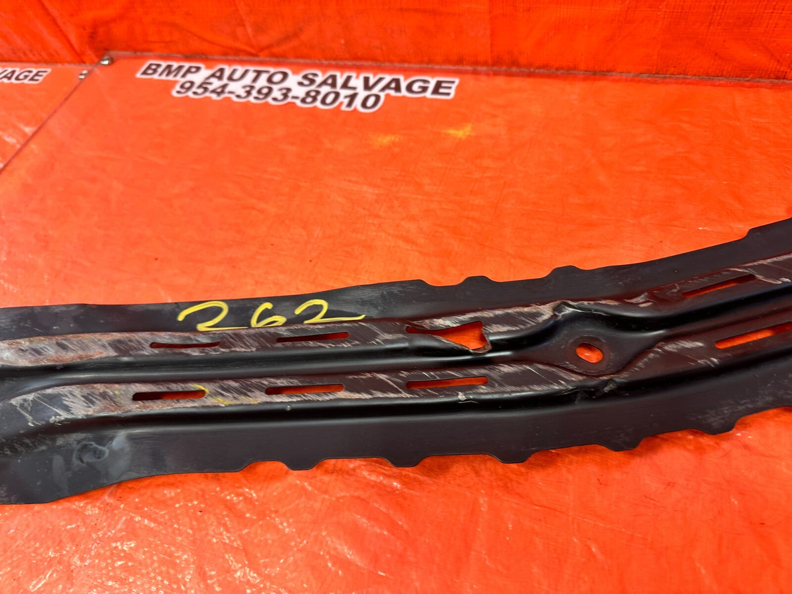 2004 04 NISSAN 350Z   PASSENGER RIGHT FRONT SUBFRAME BRACKET BRACE   OEM #2626