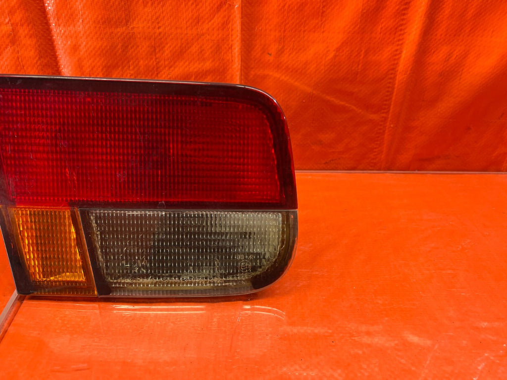 96 98 HONDA CIVIC   COUPE   DRIVER LEFT   INNER TAIL LIGHT LAMP   OEM #1304