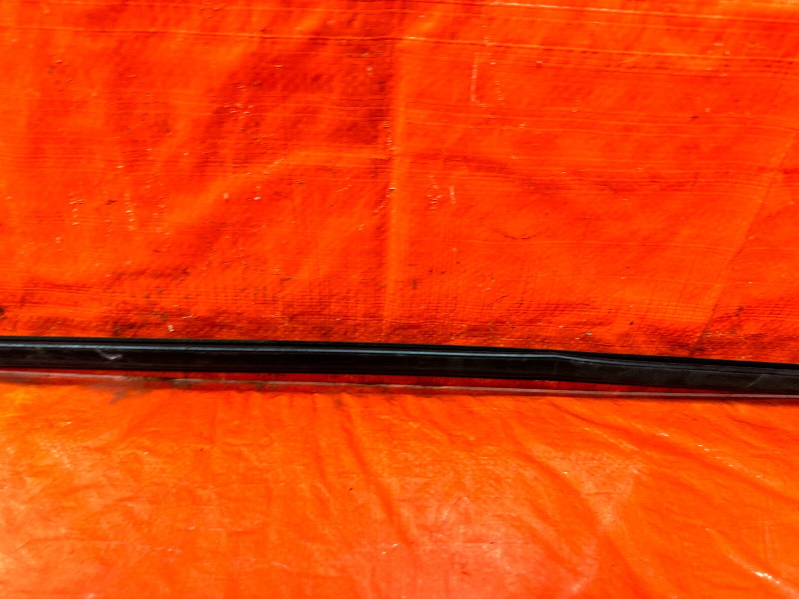 03 07 INFINITI G35 COUPE   PASSENGER RIGHT EXTERIOR WINDOW GLASS TRIM   OEM 2989