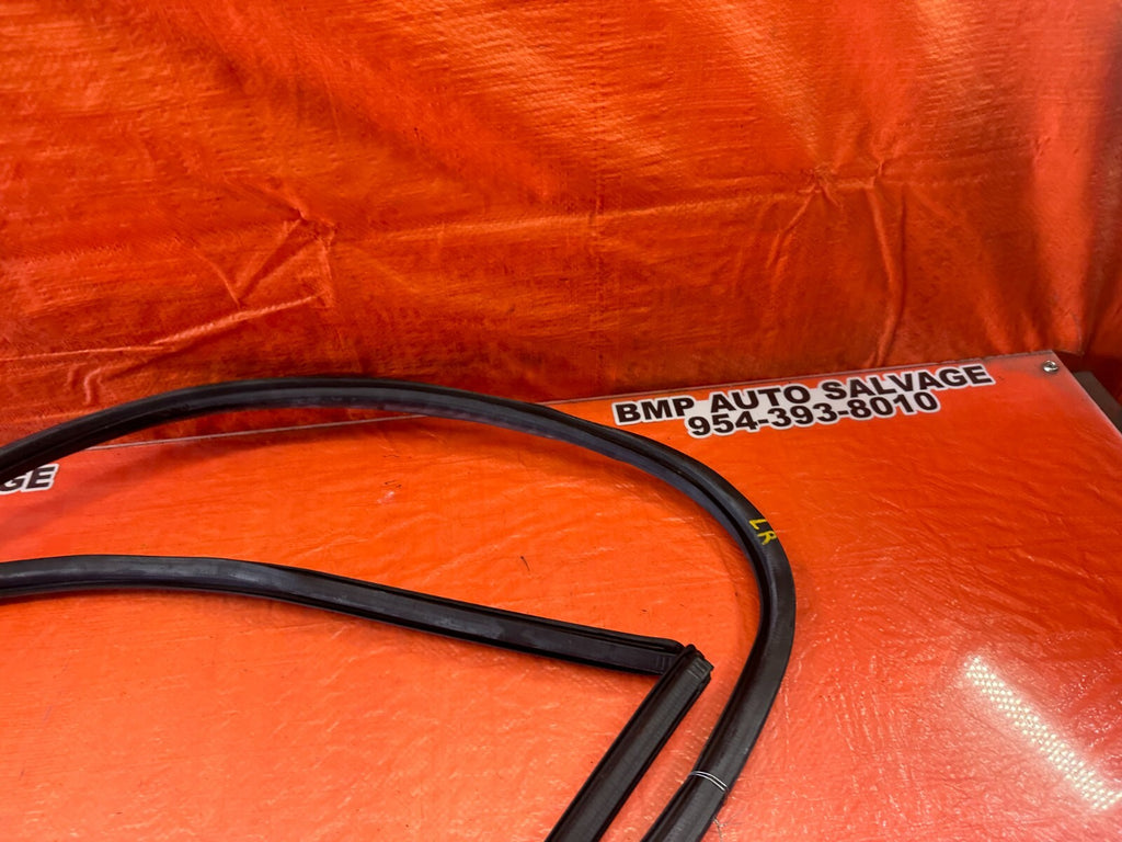 07 09 LEXUS ES350   CHASSIS TO DOOR OPEN TRIM GASKET LEFT REAR   OEM #2446