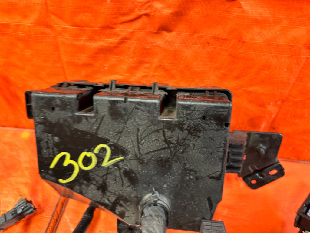 2013 13  HYUNDAI GENESIS COUPE R SPED ENGINE BAY UNDER THE HOOD HARNESS FUSE BOX7