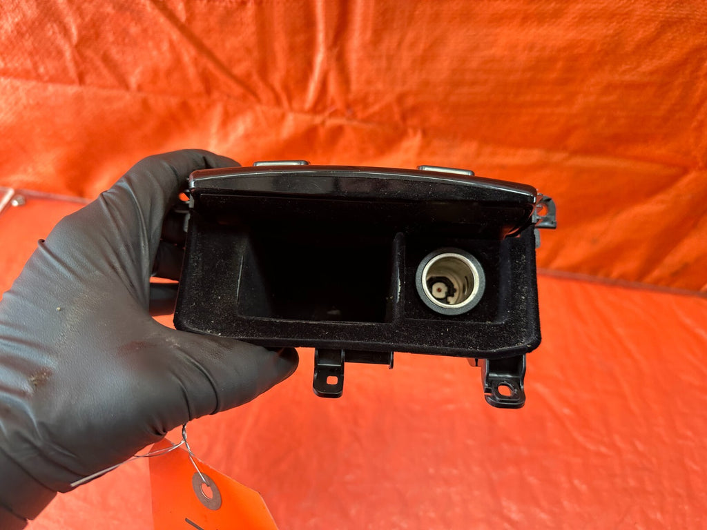 16 18 INFINITI Q50   12 VOLT 12 V CENTER CONSOLE STORAGE CUBBY POCKET   OEM 2425