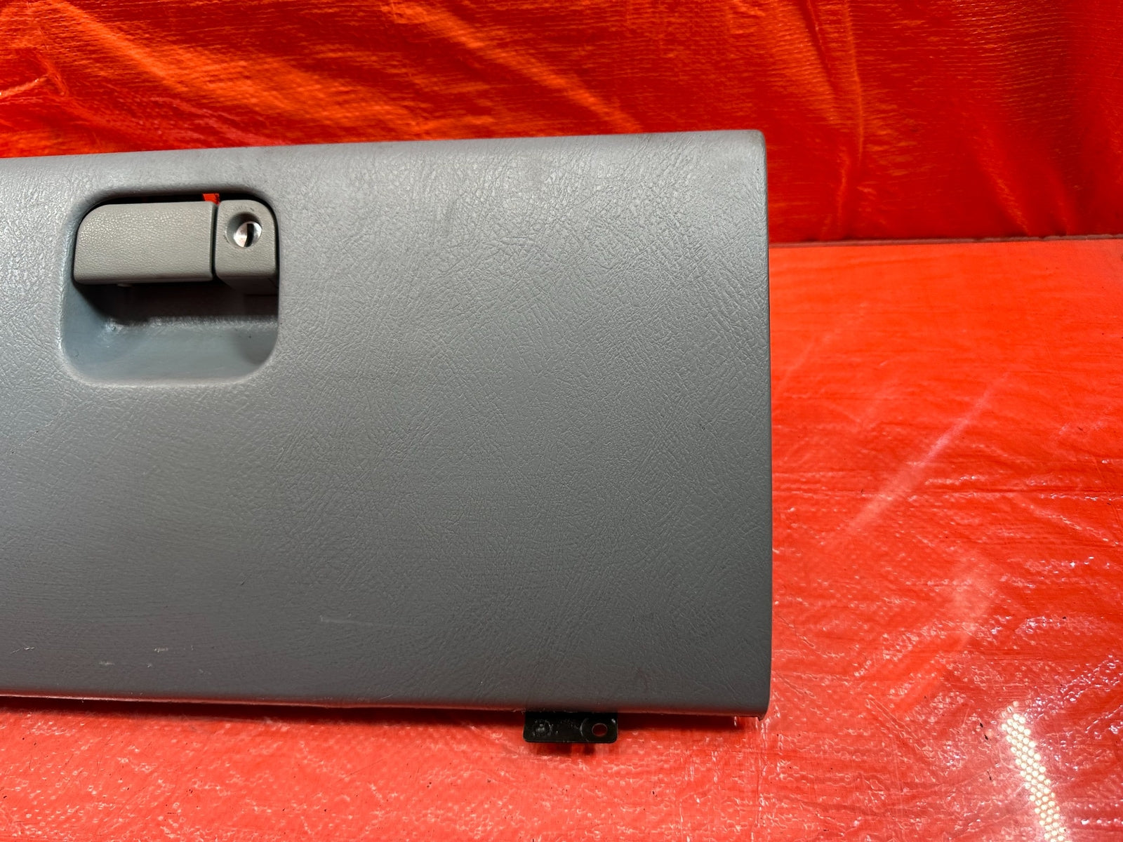 95 97 HONDA ODYSSEY   GLOVE BOX ASSEMBLY   OEM FACTORY #1934