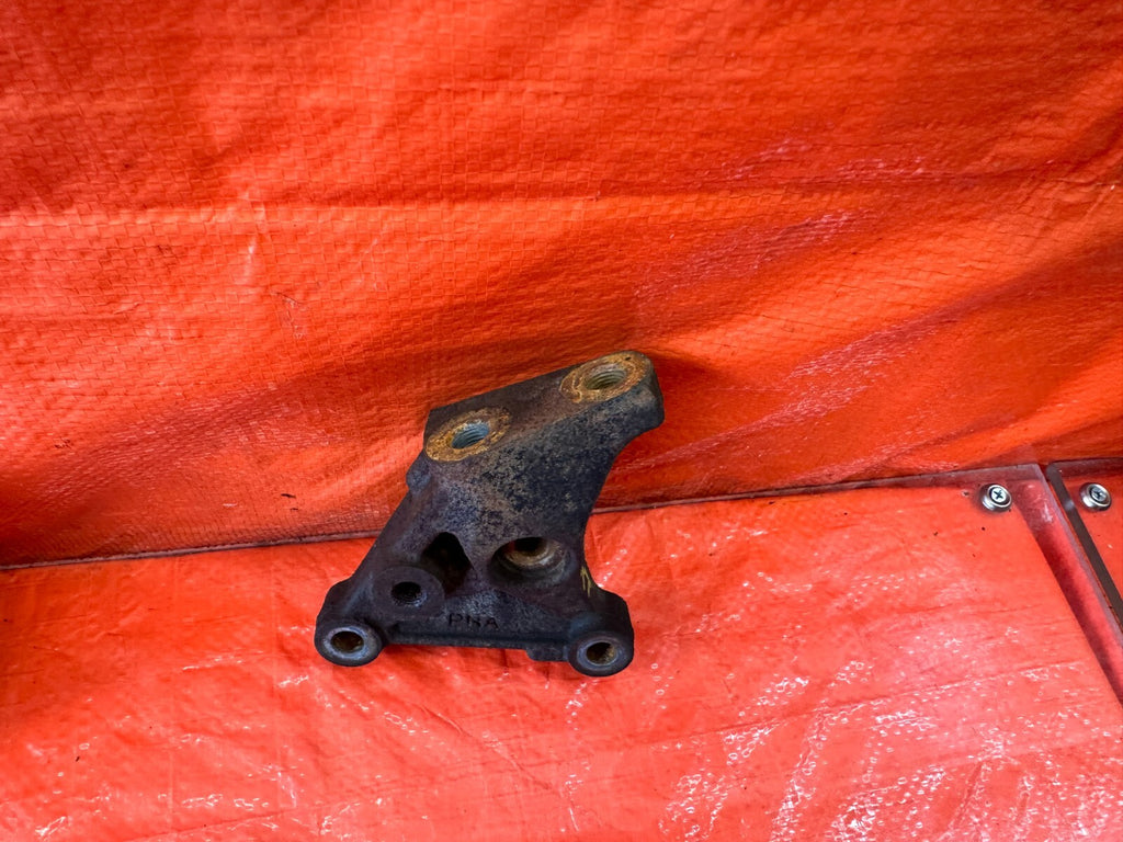 02 05 HONDA CIVIC SI EP3 HATCHBACK   ENGINE MOTOR POST MOUNT BRACKET   OEM #2303