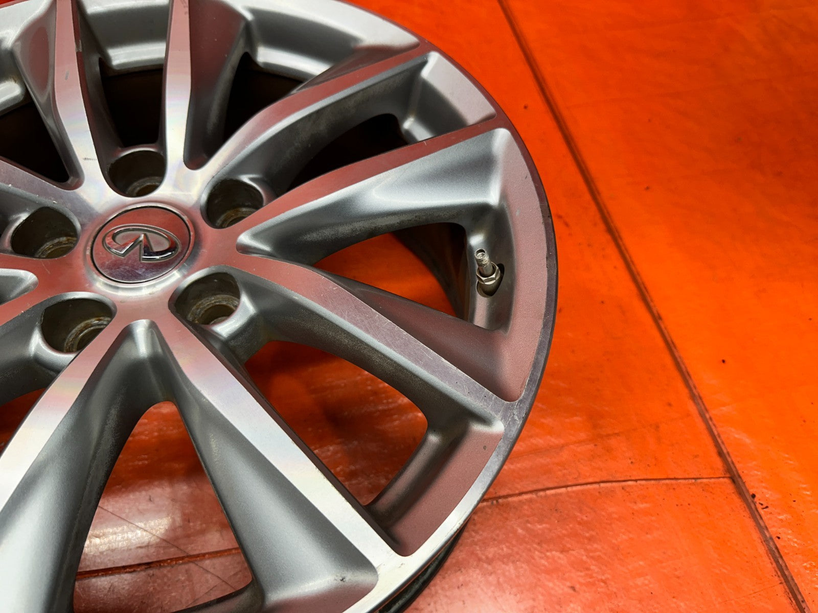 14-17 INFINITI Q50 17 INCH 10 SPOKE ALLOY WHEEL RIM W/ TPMS SENSOR OEM FACTORY F5
