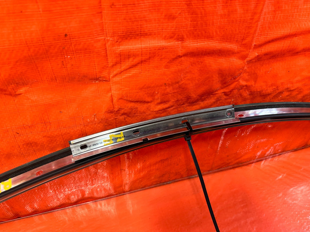 10 16 HYUNDAI GENESIS COUPE PASSENGER RIGHT GLASS WINDOW DRIP MOLDING OEM #3183